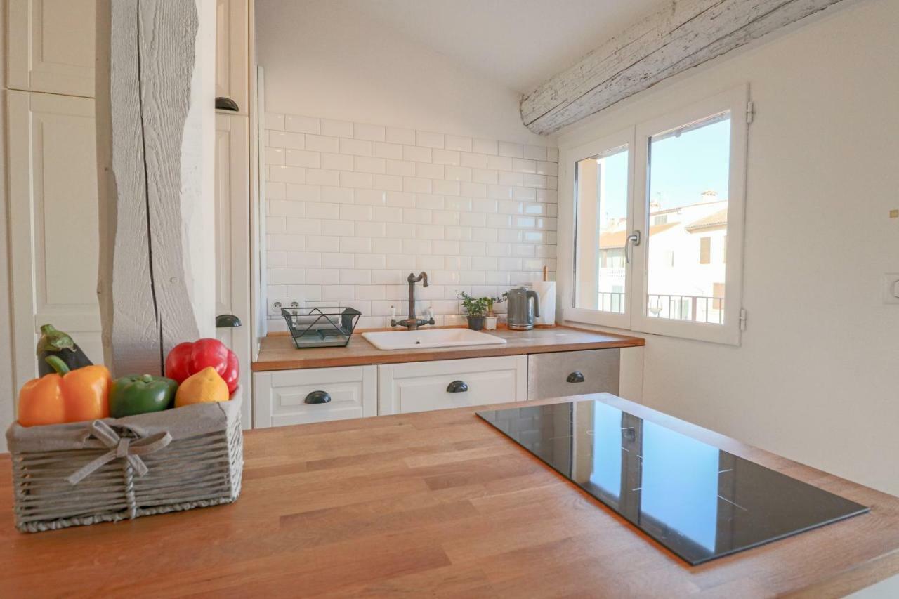 Clt - Unique Duplex & Terrace On The Provencal Market Antibes Eksteriør billede